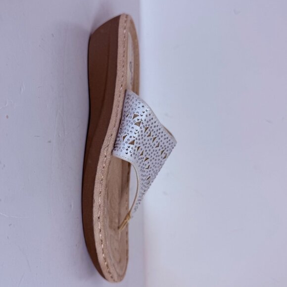 Mountain Sole Comfort Sandals Sz 8.5 White Flip Flop Silver Studs Thong Cushion - Picture 15 of 15